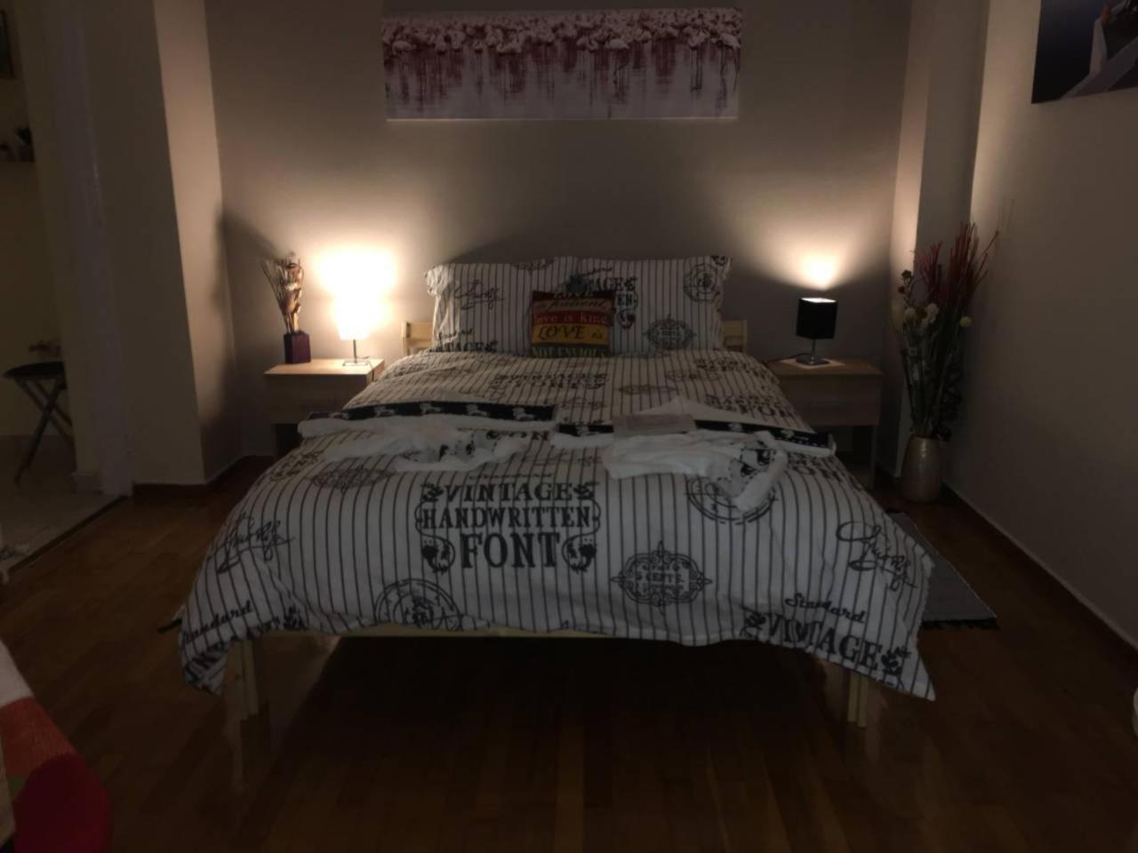 La Vie En Rose Studio,Close To Beach, Paleo Faliro Athén Kültér fotó