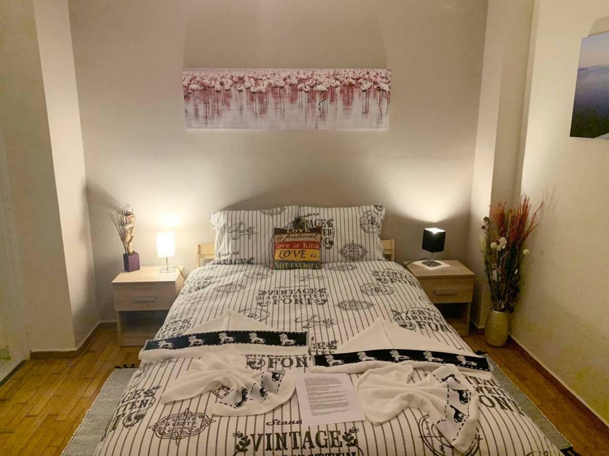La Vie En Rose Studio,Close To Beach, Paleo Faliro Athén Kültér fotó